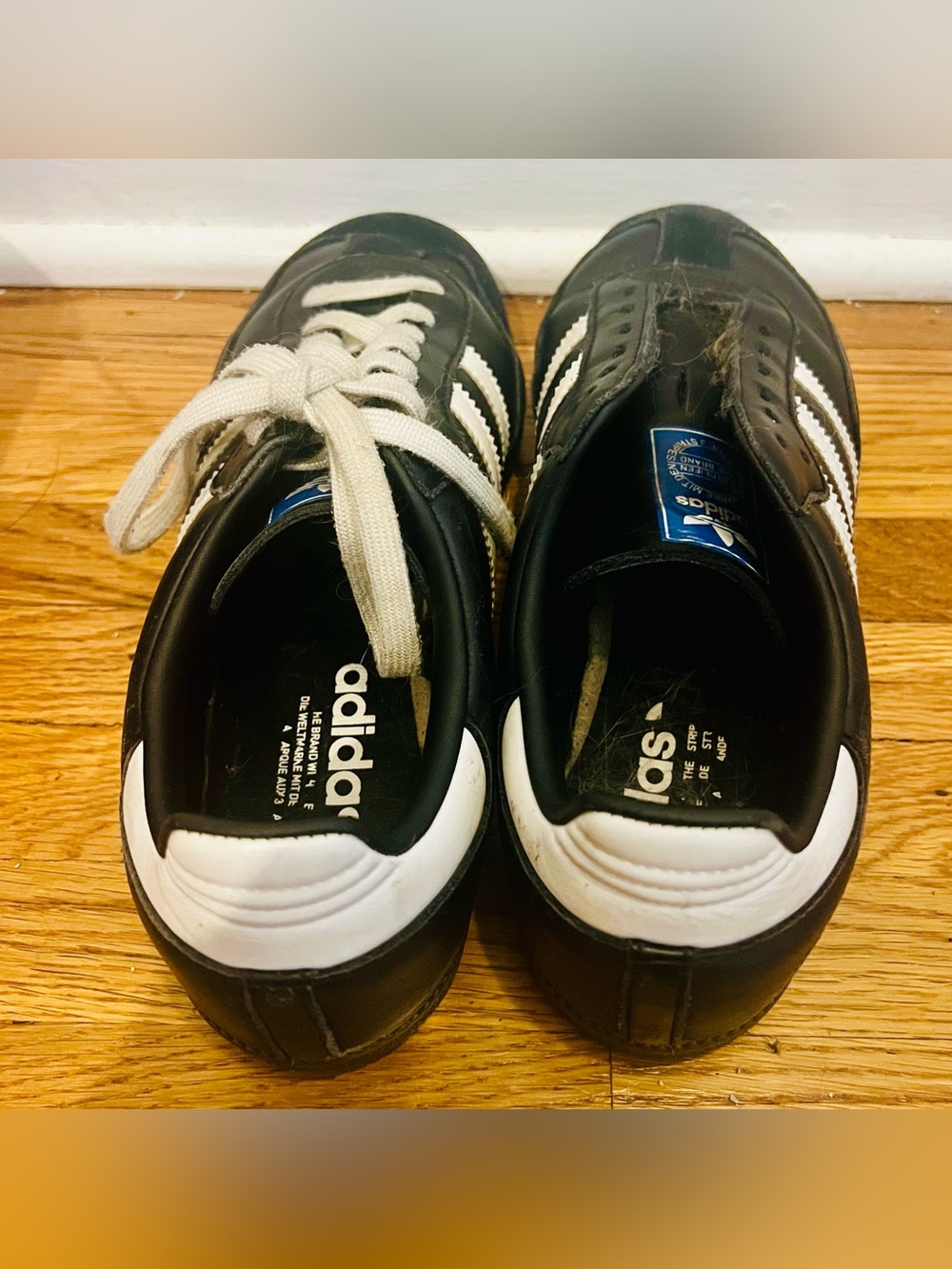 Adidas Samba OG - Excellent Used Condition (missing one shoelace) - Picture 4 of 6